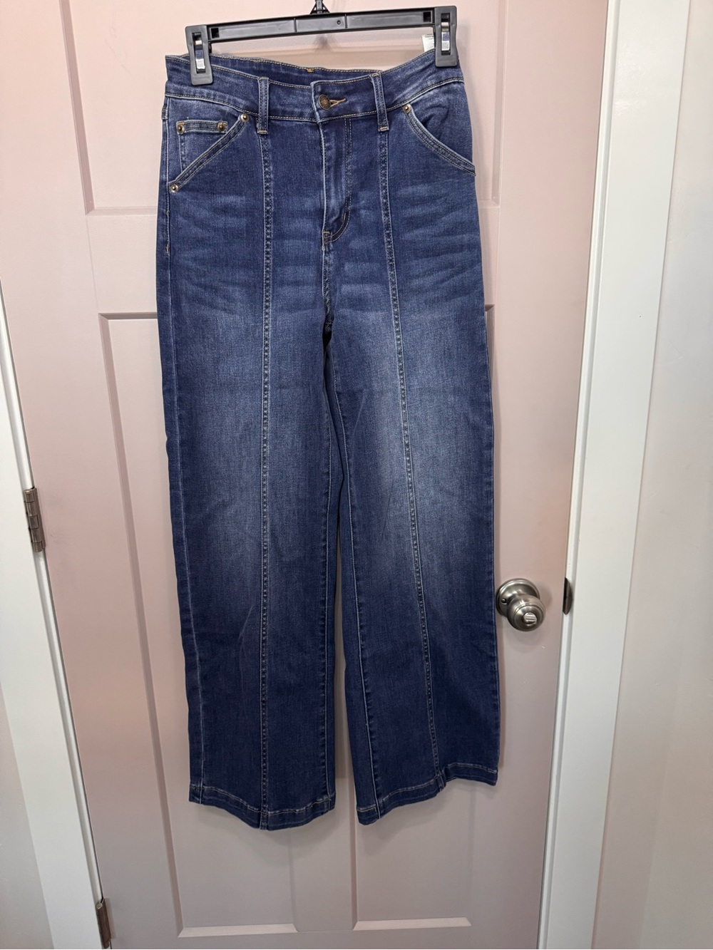 High-Rise Flare Jeans in Deep Blue - Picture 3 of 4